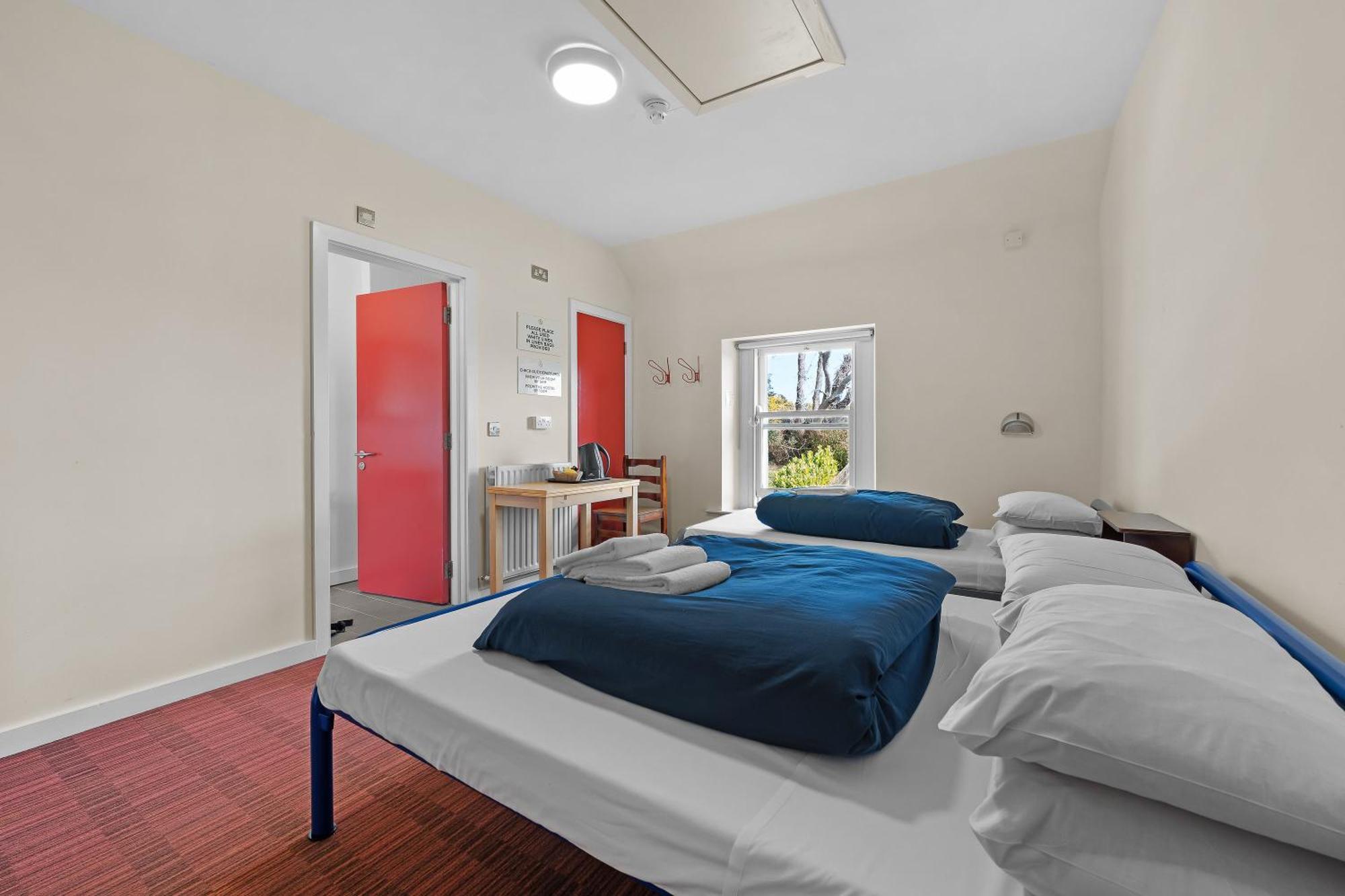 Knockree Hostel Эннискерри Экстерьер фото