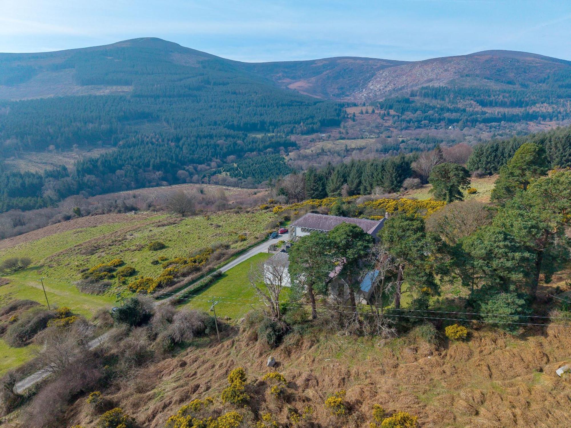 Knockree Hostel Эннискерри Экстерьер фото
