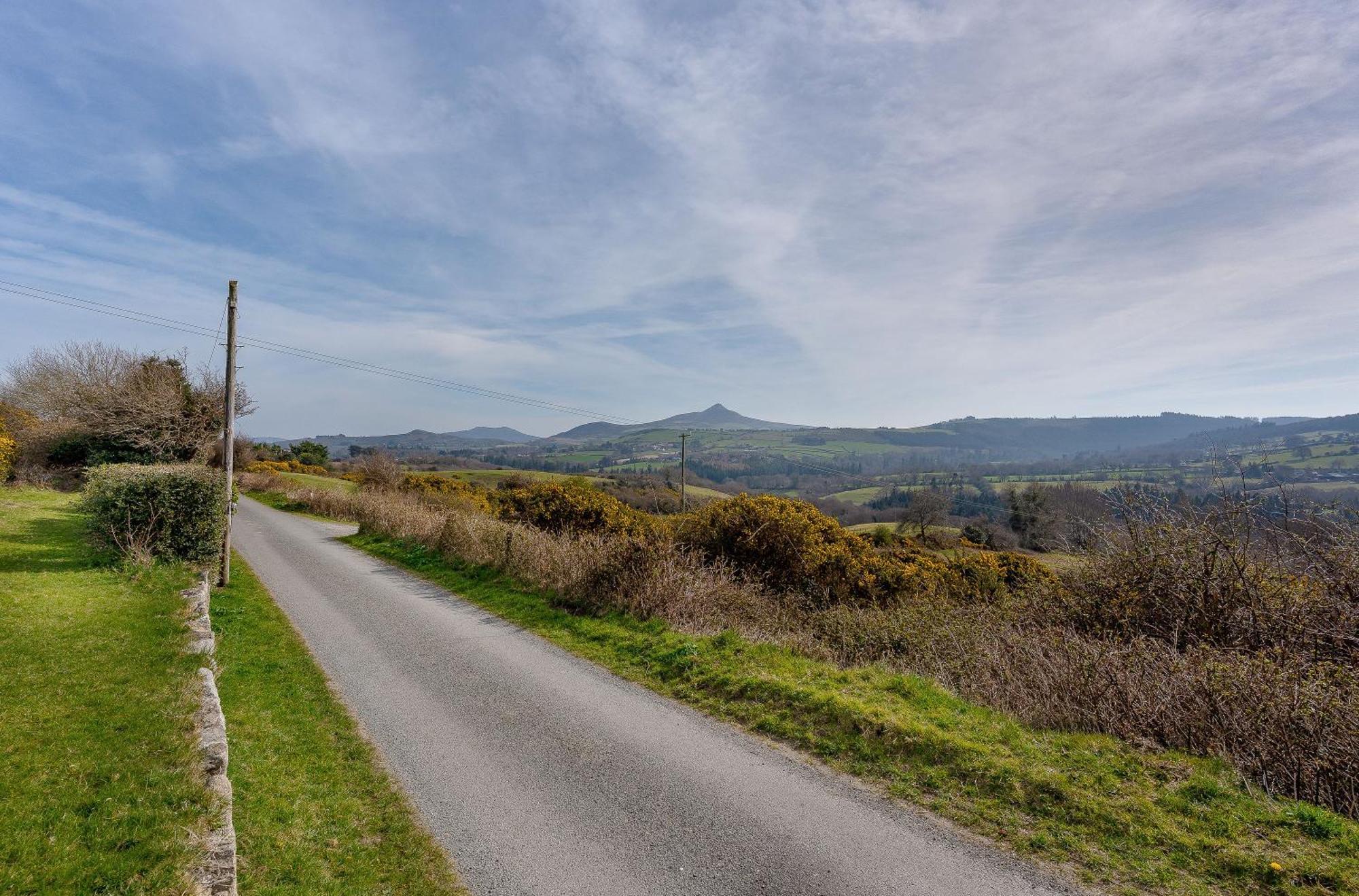 Knockree Hostel Эннискерри Экстерьер фото