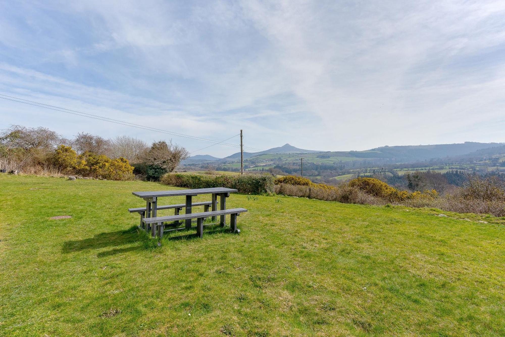 Knockree Hostel Эннискерри Экстерьер фото